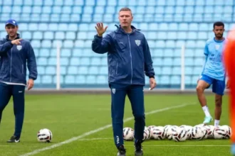 Após revés na estreia, técnico do Avaí segue confiante no acesso à Série A