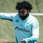 Gabigol volta ao Maracanã com a camisa do Cruzeiro em confronto direto contra o Flamengo