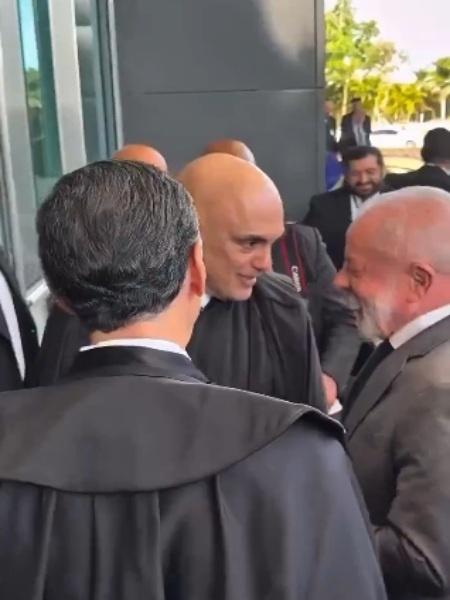 Conversa informal entre Lula e Moraes no STF inclui piada sobre pênalti de Yuri Alberto