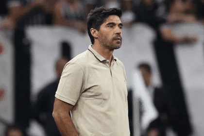Palmeiras analisa estabelecer prazo para Abel Ferreira responder sobre renovação