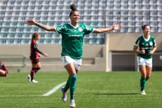 Transferência de Amanda Gutierres é a 5ª mais cara do futebol feminino
