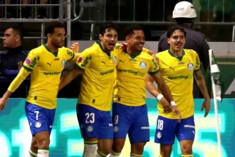 Gol de Fuchs na goleada anima Paulinho, que pede compra definitiva pelo Palmeiras