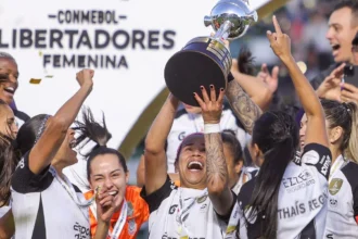 Libertadores: Corinthians faz história com tricampeonato consecutivo