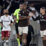 Rayan decide mais uma vez e Vasco derrota o Fluminense no Maracanã