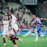 Flamengo tropeça e Palmeiras pode abrir na liderança do Brasileirão