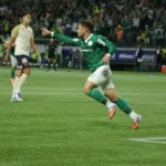 Palmeiras faz três gols em meia hora e supera o Vasco no Allianz Parque