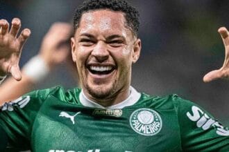 Palmeiras decide em 24 minutos, faz 3 a 0 no Vasco e mantém pressão sobre o Flamengo