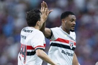 São Paulo supera Fortaleza por 2 a 0 e põe fim a sequência de quatro derrotas