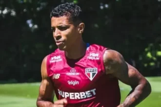 Após seis meses afastado, Luiz Gustavo assume a zaga do São Paulo e mantém discurso de Libertadores