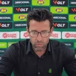 Alberto Valentim exalta disciplina tática após 3 a 1 do América-MG sobre a Ferroviária