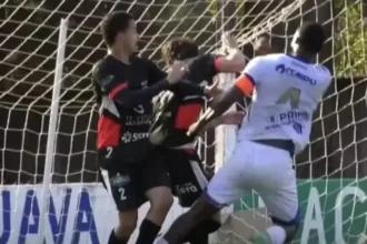 Acusação de injúria racial interrompe Batel x Nacional na Taça FPF