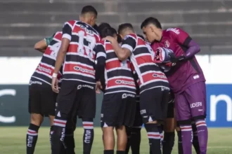 Santa Cruz empata com Barra, perde a Série D, mas comemora acesso à Série C de 2026