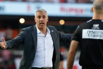 Crespo critica árbitro após virada do Palmeiras sobre o São Paulo no MorumBis