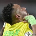 Jogadores em atividade que mais vezes vestiram a camisa de suas seleções