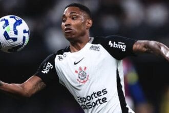 Lesão no menisco afasta Vitinho do Corinthians após artroscopia