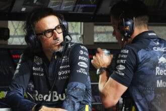 Mekies elogia Verstappen e diz que ainda não contribuiu com a Red Bull