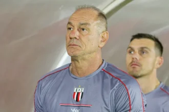 Ivan Izzo elogia postura do Botafogo-SP após vitória e mantém foco em deixar a zona de rebaixamento