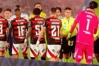 Fragilidade defensiva do Flamengo volta à tona após revés para o Bahia