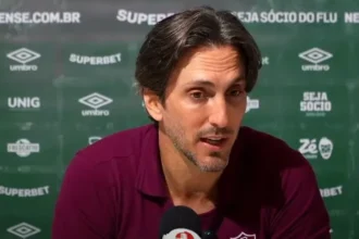 Zubeldía reclama da arbitragem após derrota do Fluminense para o Mirassol