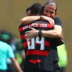 Jovens do Flamengo buscam reconquistar espaço sob comando de Filipe Luís