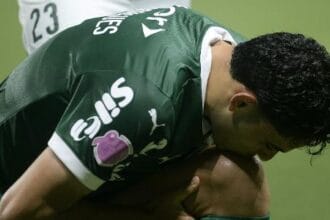 Palmeiras goleia Juventude por 4 a 1 e assume liderança isolada do Brasileirão