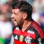 Flamengo acerta bases para renovar contrato de Arrascaeta por mais dois anos