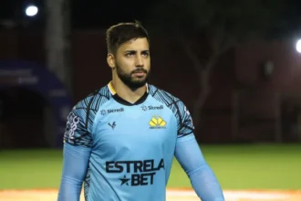 Criciúma monitora lesão de Alisson e pode ter mudança no gol para enfrentar o Avaí