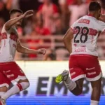 CRB vê dois gols anulados e empata com a Ferroviária em Maceió