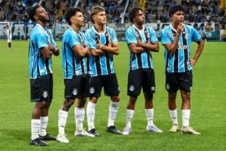 Grêmio aplica 4 a 1 no Atlético-MG e abre vantagem na final do Brasileiro Sub-17