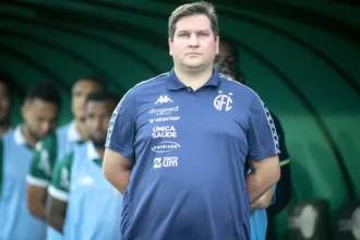 Guarani discute continuidade de Matheus Costa em 2026 após melhor desempenho da temporada