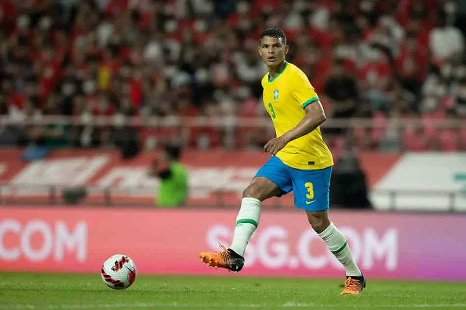 Derrota para o Japão reacende clamor por Thiago Silva e Fábio na Seleção