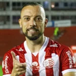 Cláusula assegura Paulo Sérgio no Náutico até 2026 após gol do acesso
