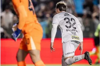 Raniele lamenta postura corintiana em derrota para o Santos: “Inaceitável”