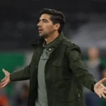 Abel Ferreira exalta “amor” e reforça conexão com a torcida após goleada do Palmeiras