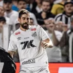Luan Peres ressalta evolução do Santos sob comando de Vojvoda e cita nova postura em campo
