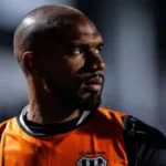 Santa Cruz negocia com a Ponte Preta para contar com o lateral Kevyn em 2026