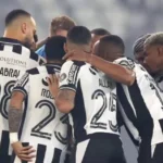 Botafogo amplia jejum de gols após derrota por 3 a 0 para o Flamengo pelo Brasileirão 2025