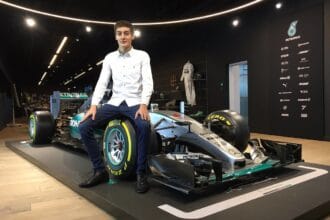 Russell afirma que reunião na Mercedes foi decisiva para sua carreira na Fórmula 1