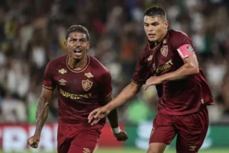 Voleio de Thiago Silva aos 52 do segundo tempo garante vitória do Fluminense sobre o Juventude