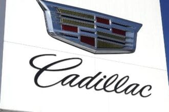 Cadillac mantém cronograma para estreia na F1 em 2026 e antecipa crash test do primeiro chassi