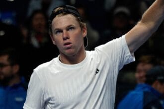 Michelsen e Moutet duelam por vaga na final em Almaty; Medvedev pega Duckworth na outra semifinal