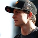 McLaren não dará prioridade a pilotos mesmo com Verstappen se aproximando, afirma CEO