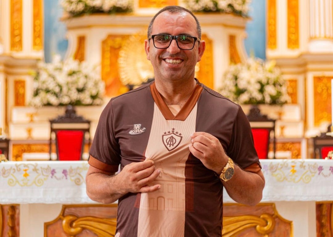 Itabaiana lança camisa comemorativa pelos 350 anos da Igreja Santo Antônio e Almas
