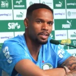 Carlos Miguel assume a meta do Palmeiras e estreia diante do Flamengo no Maracanã