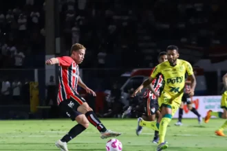 Carlos Eduardo encerra jejum de um ano e meio e ajuda Mirassol a bater o São Paulo por 3 a 0