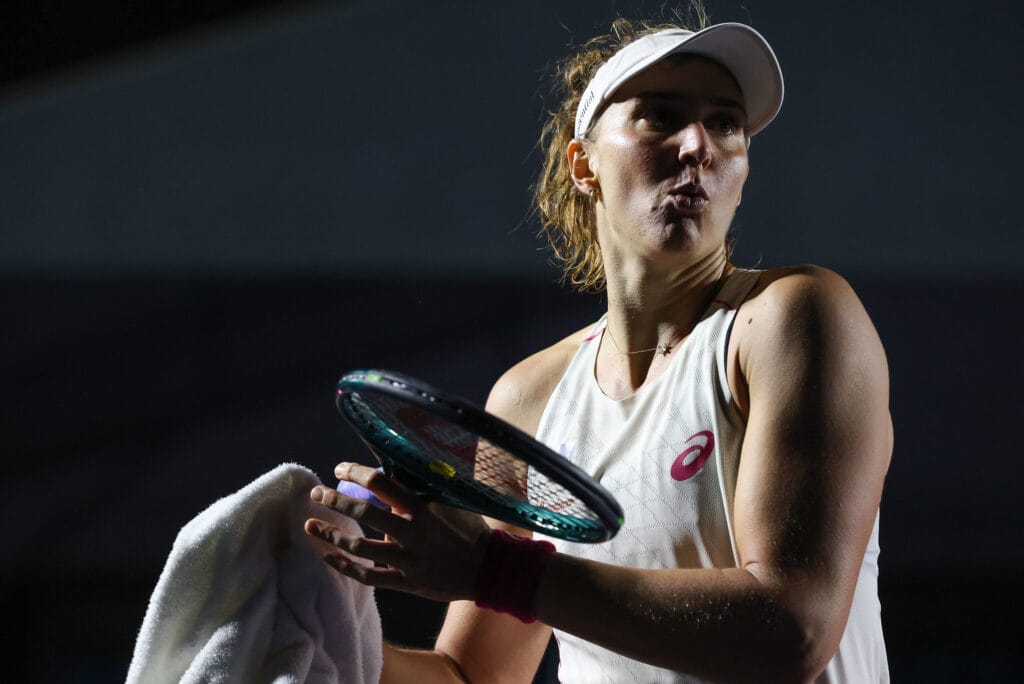 Bia Haddad cai para 60º lugar, mas brasileiras sobem no ranking da WTA