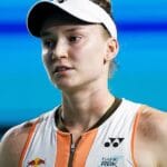 Rybakina precisa de duas vitórias em Tóquio para confirmar presença no WTA Finals