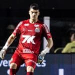 Santos enfrenta Vitória pela 29ª rodada do Brasileirão; veja onde assistir ao vivo