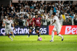 Luan Peres chama de “inaceitável” a derrota do Santos para o Vitória na Vila Belmiro