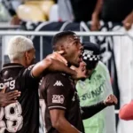 Rayan decide clássico, Vasco supera Fluminense no Maracanã e recebe elogios de Coutinho